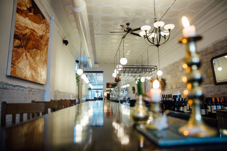 Au Courant 1 768x512