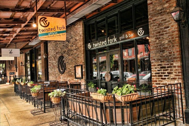 Twisted Fork Grill and Bar 2 768x512