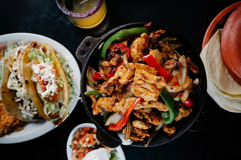 Juans Flaming Fajitas Cantina 3 768x512