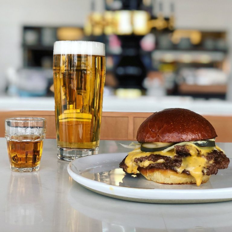 Clydes Fine Diner 2 768x768