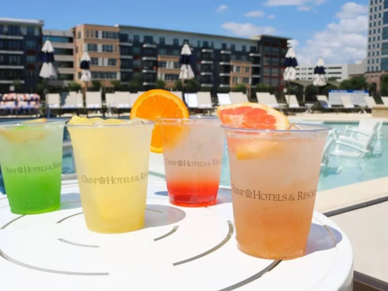 Lakehouse Waterfront Lounge 3 768x576