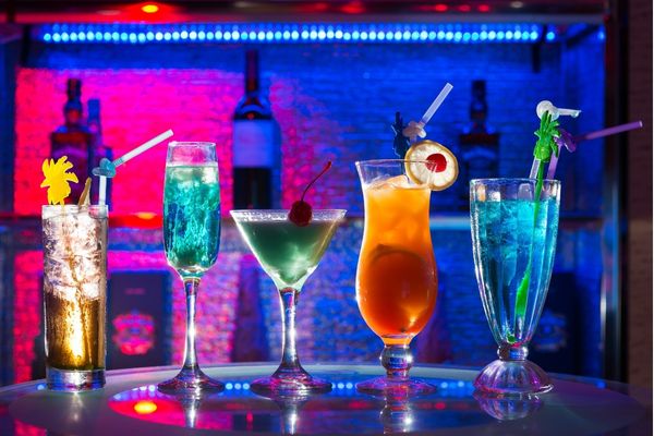 lyre's non-alcoholic drinks mocktails