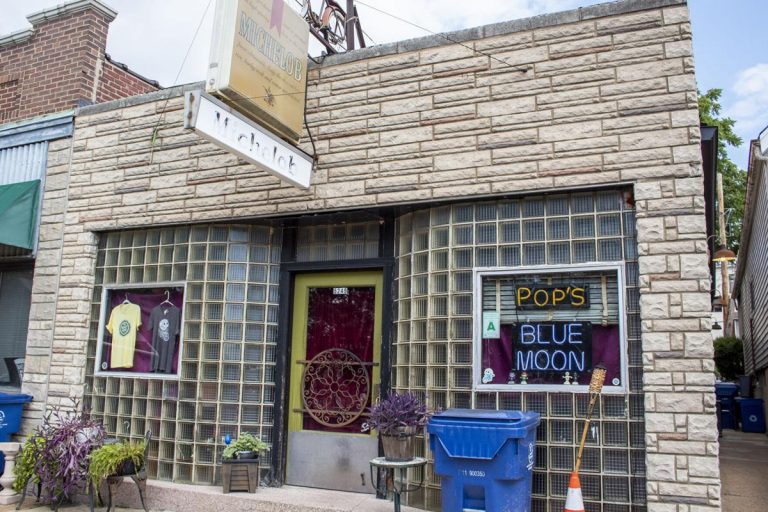 Pops Blue Moon 1 768x512